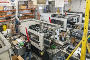 Injection molding room – large press line-up